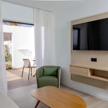 Relaxia Lanzasur Club - Aqualava Water Park Hotel